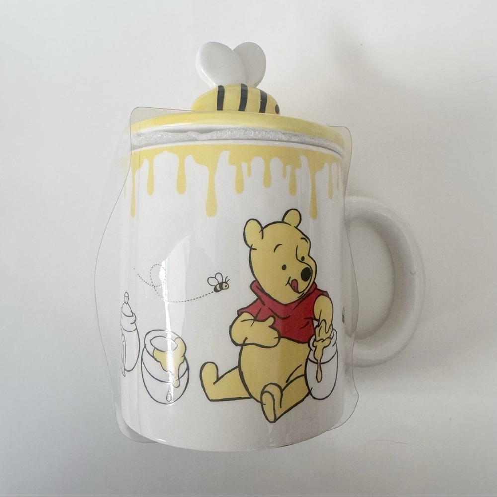 Disney Winnie the Pooh Mug with Lid